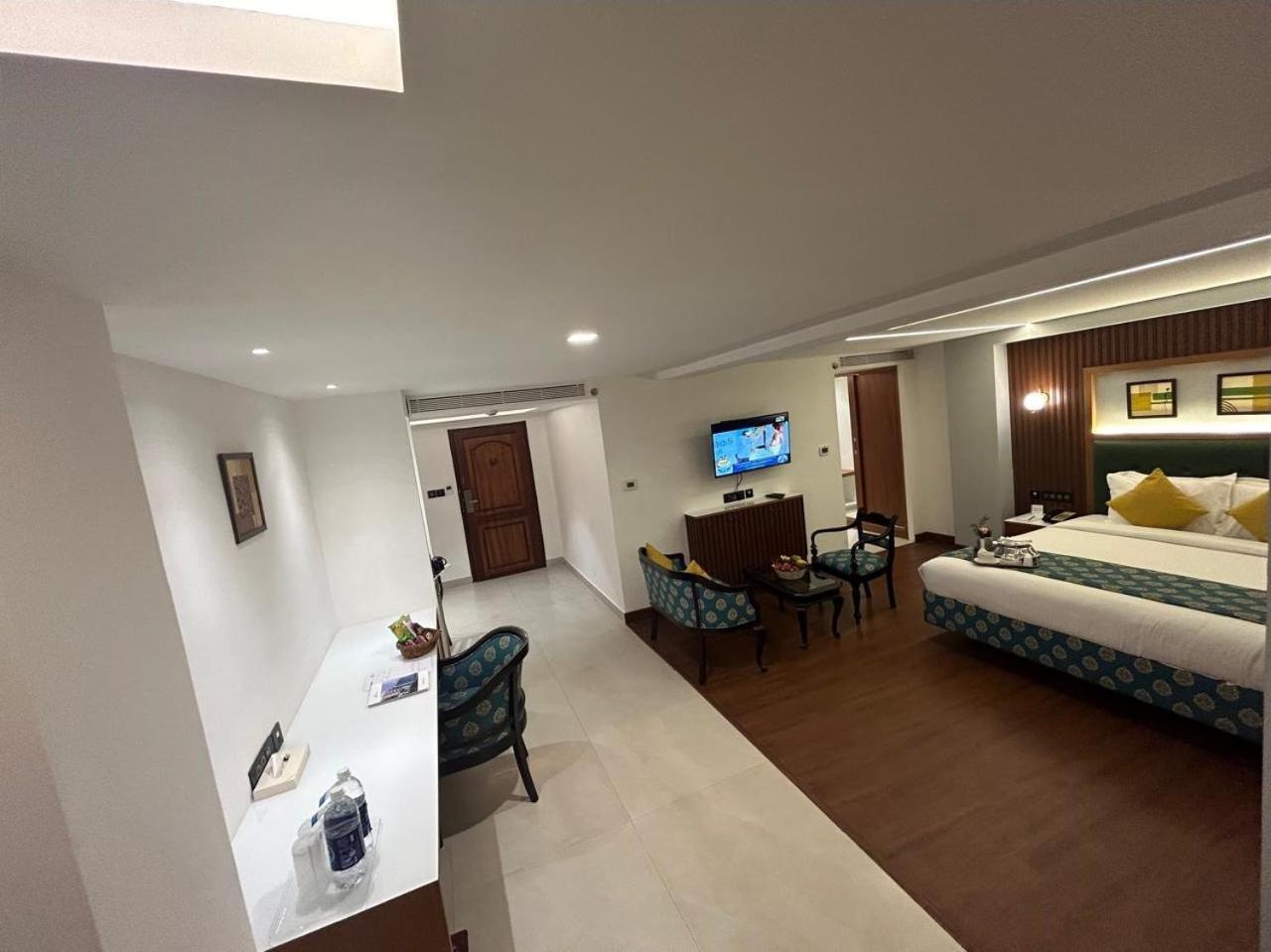 Residency Tower Hotel Thiruvananthapuram Exterior photo